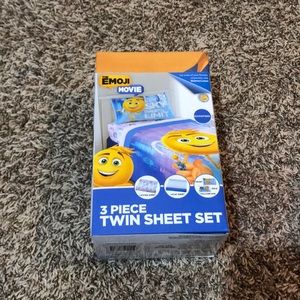 The Emoji Movie twin 3-piece sheet set